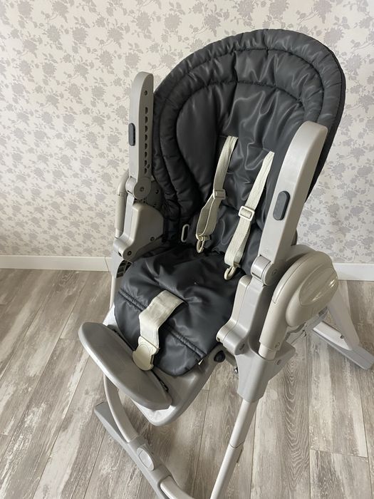 Продам детский стульчик для кормления Chicco