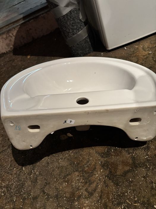 Umywalka ceramiczna nowa