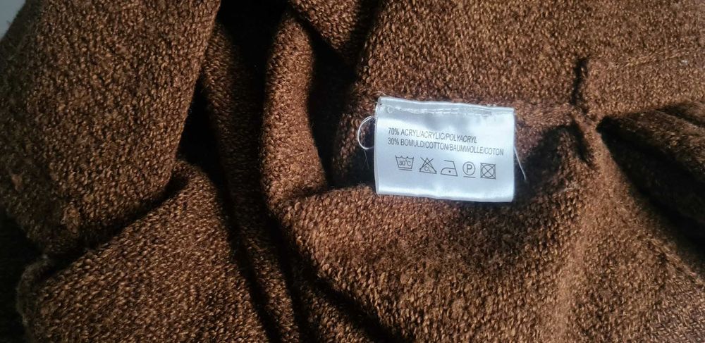 Brązowy sweter, golf roz L