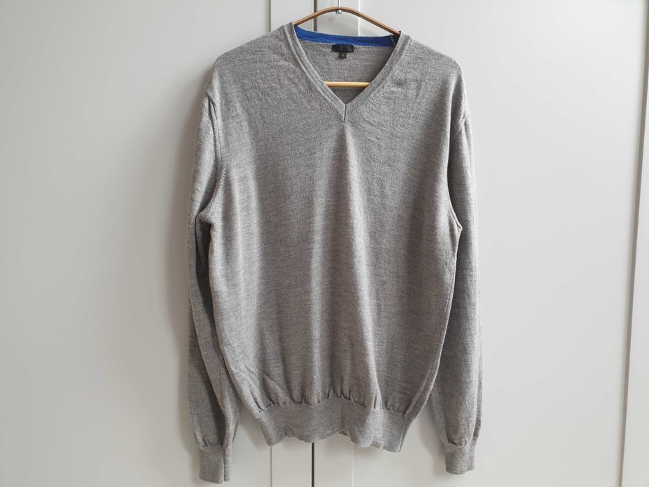 Szary wełniany sweter 100% wełna merino M L skandynawski w serek