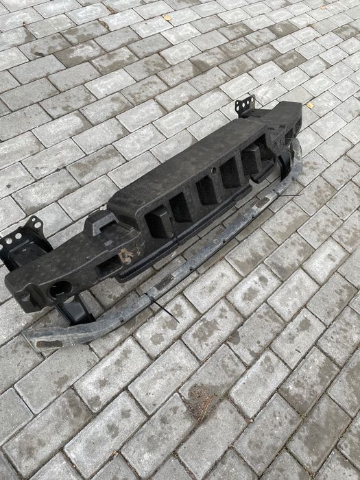 Belka zderzaka przedniego VW Caddy 10-15r