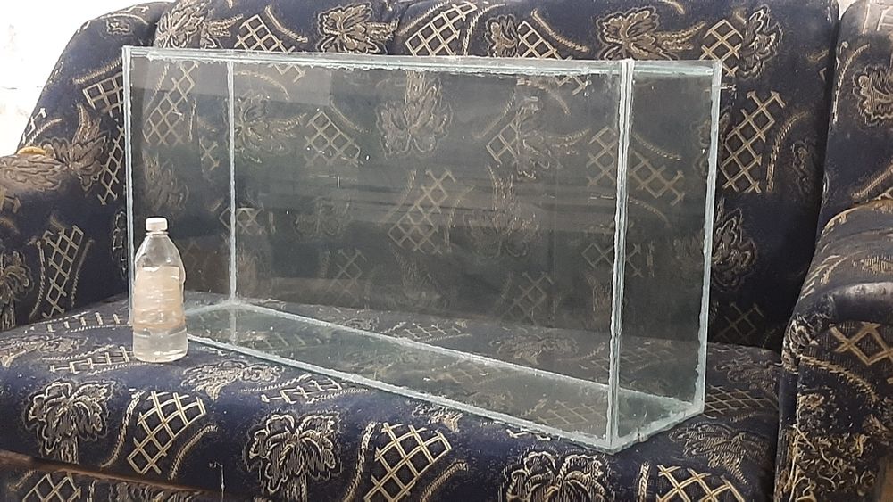 Аквариум большого размера. Принадлежности.