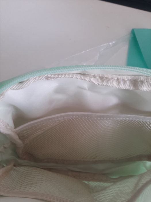 Bolsa de cintura com muita arrumação nova na embalagem oriflame