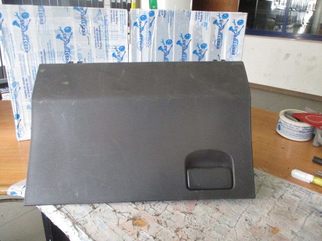 Porta luvas TOYOTA Yaris (_P9_)
