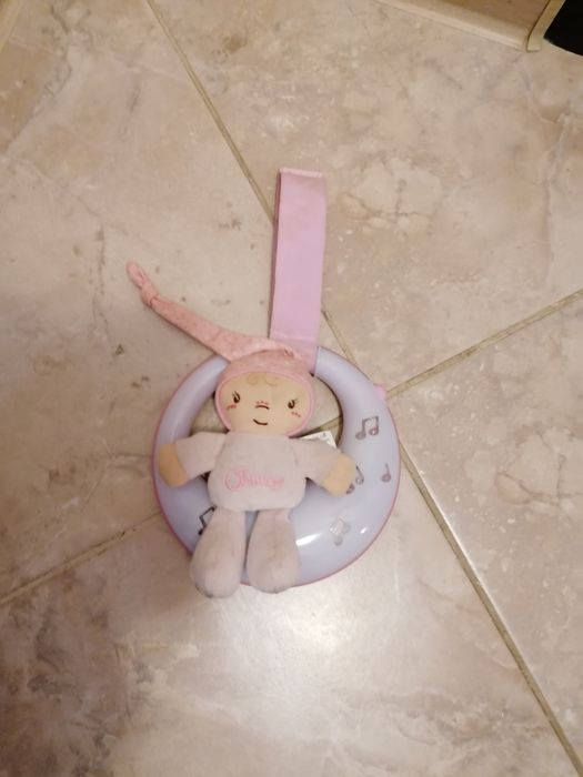 Продам детские игрушки (игрушка на коляску,юла, мягкие игрушки)