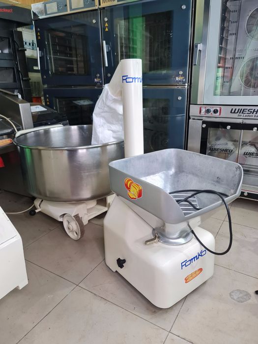 Мукопросеиватель Мукопросіювач  Fomko turbo c магнитоной сеткой