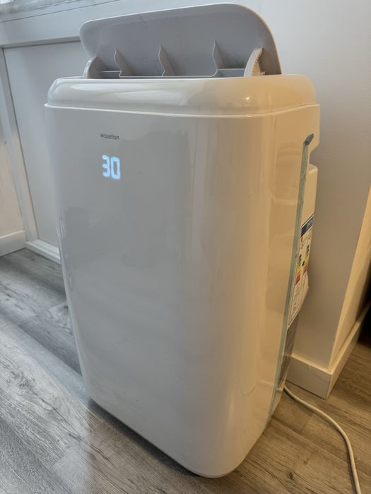 Ar condicionado  portatil 12.000 btu quente e frio equation A018D-12ch