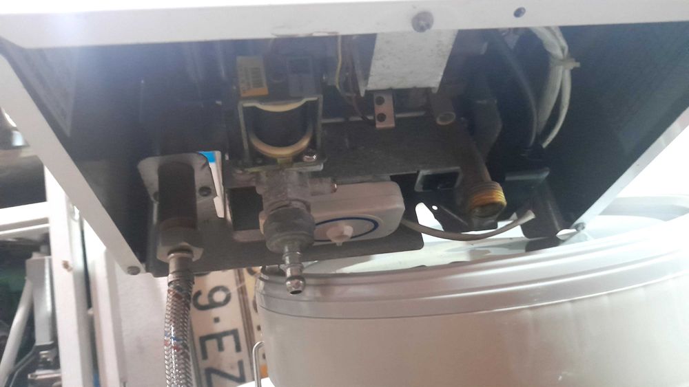 Esquentador ARISTON eletrónico