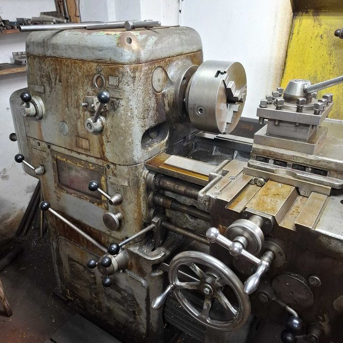 Tokarka uniwersalna TUC
