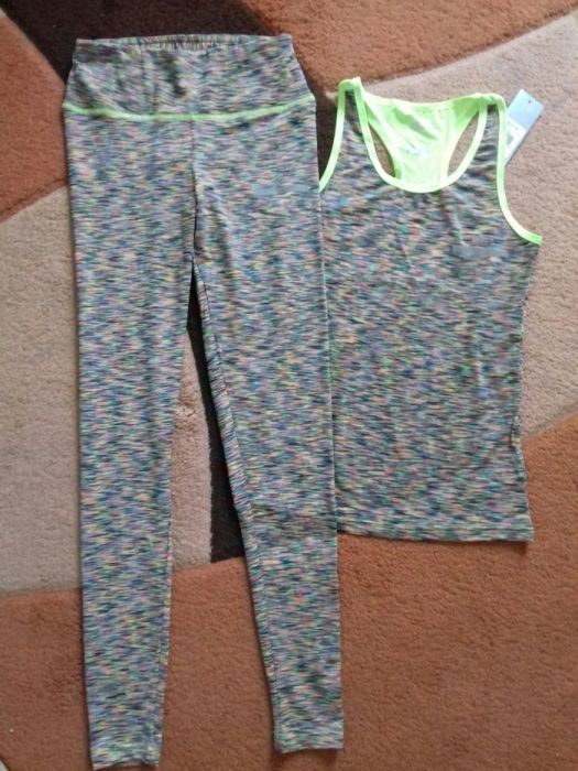 Продам спорт костюм.Одяг для залу