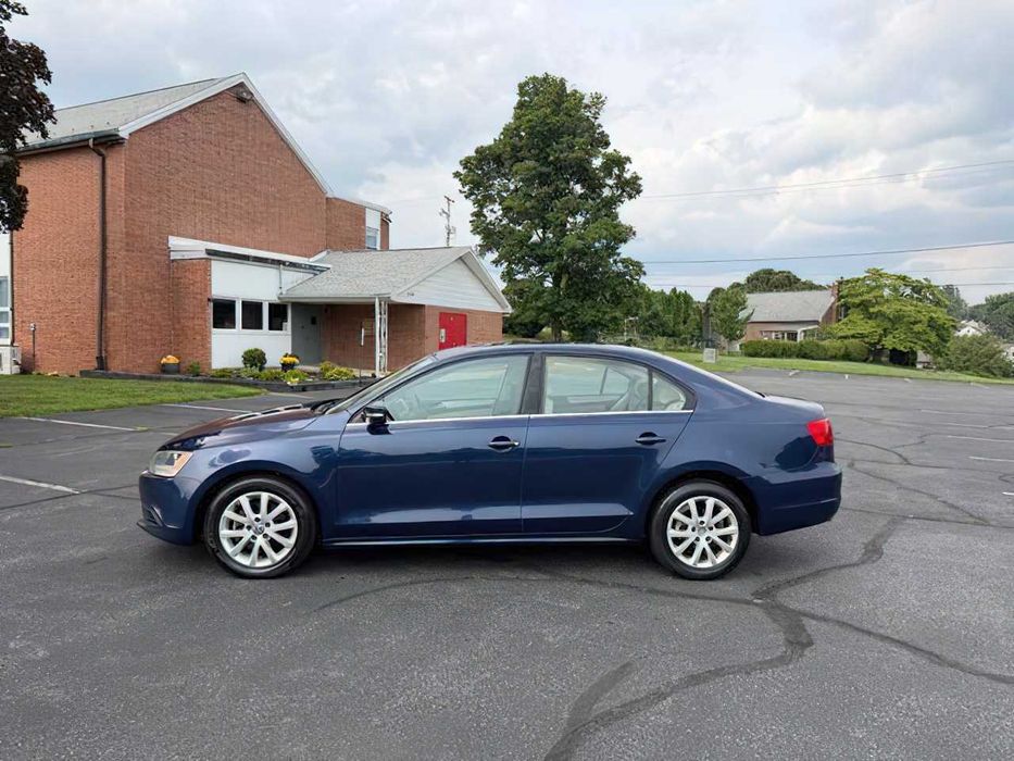 Volkswagen Jetta      2013