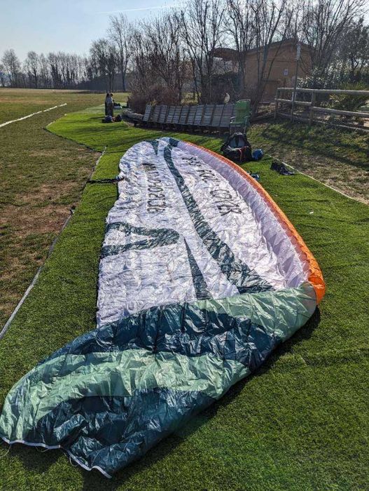 Продам  параплан .