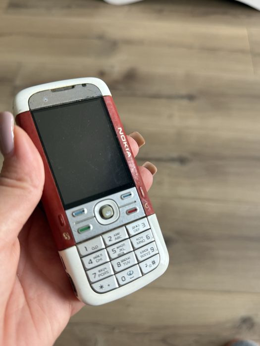Nokia 5700 телефон