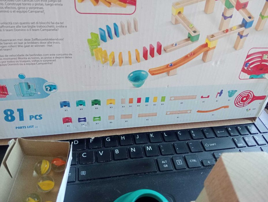Circuito de Berlindes Hape Marble Run 81 Pcs – Completo
