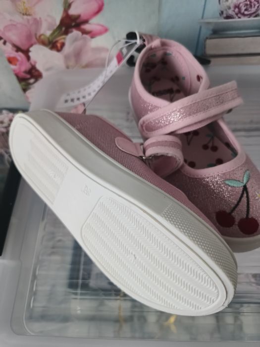 Buciki trampki nowe