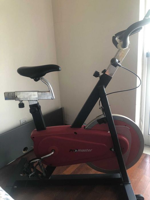 Bicicleta estática para treino