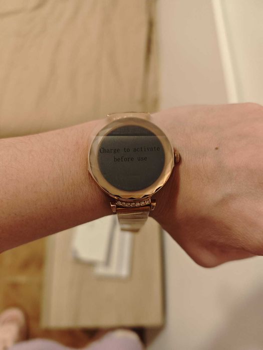 smartwatch rose gold