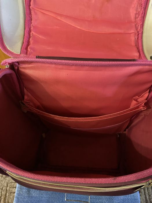 Продам портфель для дівчинки