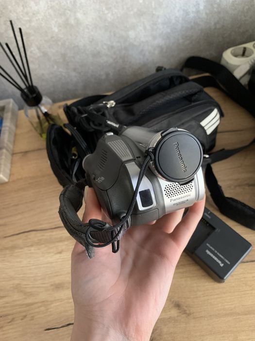 Видеокамера Panasonic NV-GS60