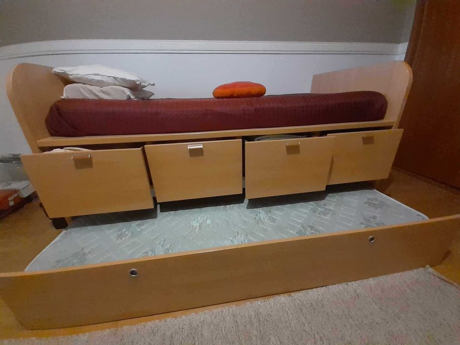 Mobília de quarto de criança com muita arrumação