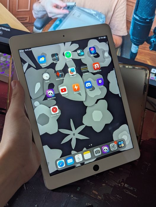 Silver iPad 6 / описание