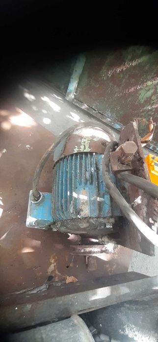 Продам електро моторы под  380