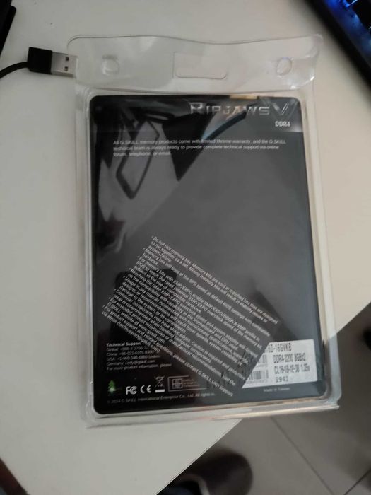 G.SKILL Ripjaws V 16GB (2x8GB) DDR4-3200MHz 1.35V Preta