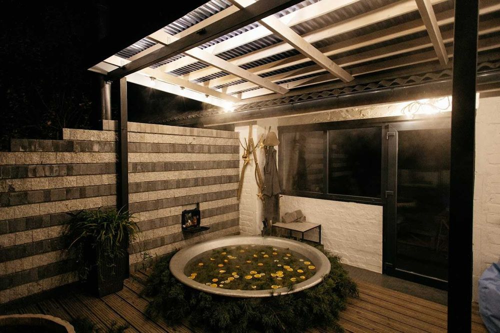 Апартаменти "LOFT" з терасою для відпочинку в Сарнах, подобова оренда