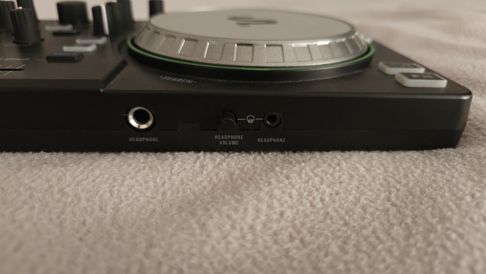 DJ-контролер The Next Beat by Tiësto професійний контролер для діджеїв