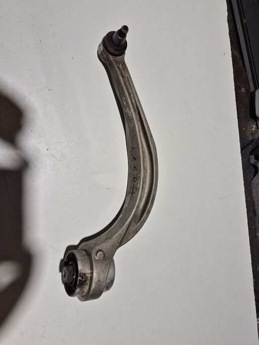 Wachacz przedni prawy Audi Q7 4M. Oryginał 4M0.407.696C.