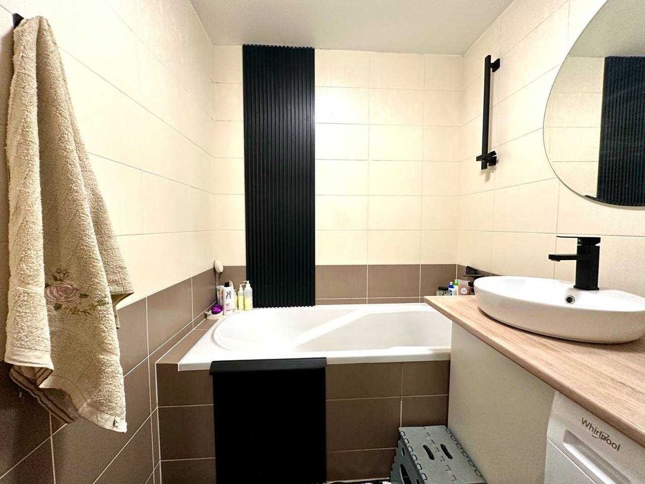 2-кімнатна з ремонтом та меблями, 7 хв до Центру!