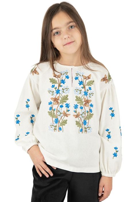 Новинки лляних вишиванок для всієї родини