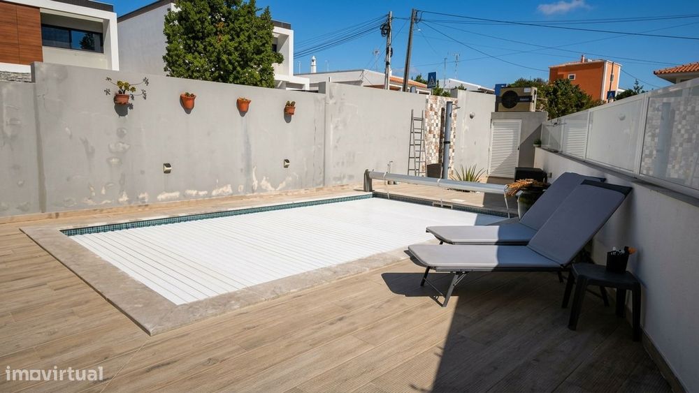 Moradia V3 com vista campo e piscina em Pechão - Olhão