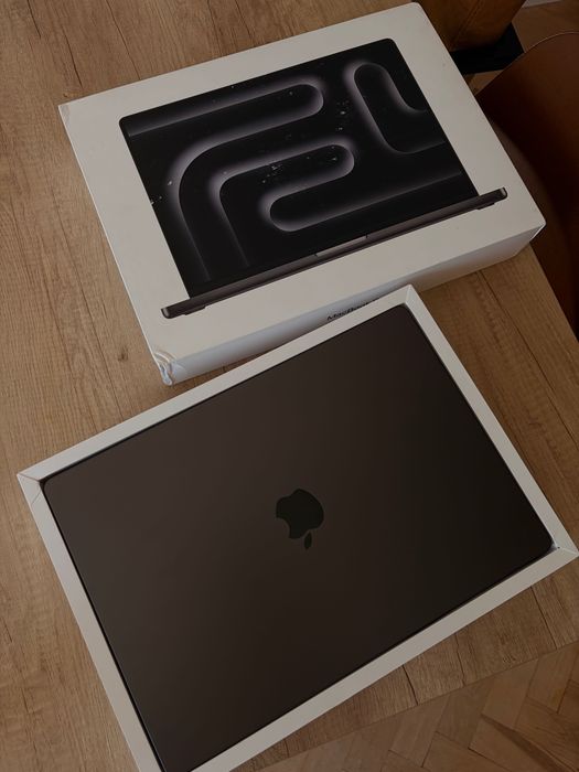 Nowy MacBook Pro 16” M4 Max | 36 GB RAM | 1 TB SSD | AppleCare+