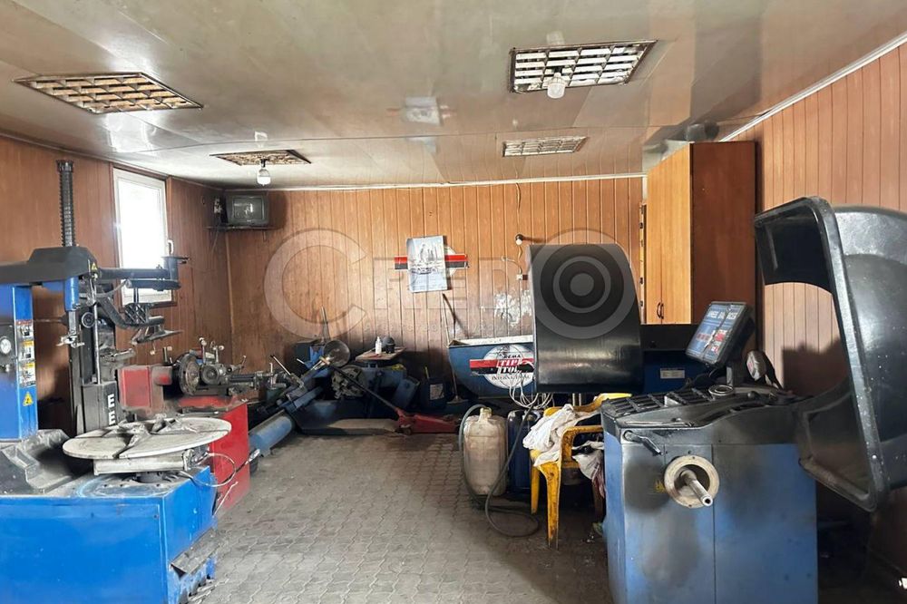 Продаж території, вул. Ньютона, Карачуни.