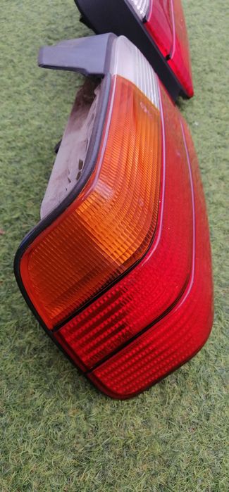 2 FAROLINS TRASEIROS BMW E36 usados sedan touring