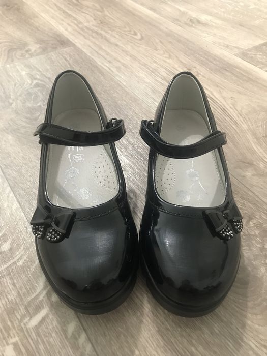 Туфлі для дівчинки