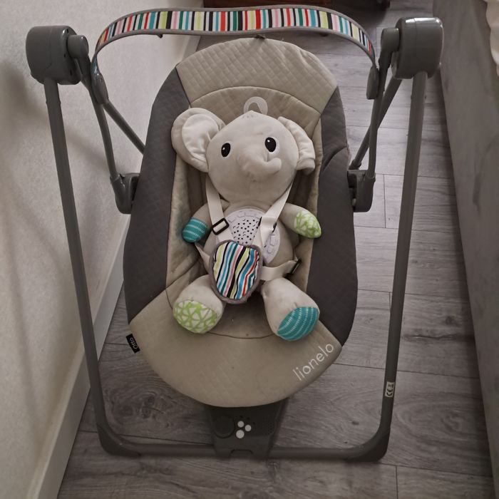 Крісло-гойдалка lionelo