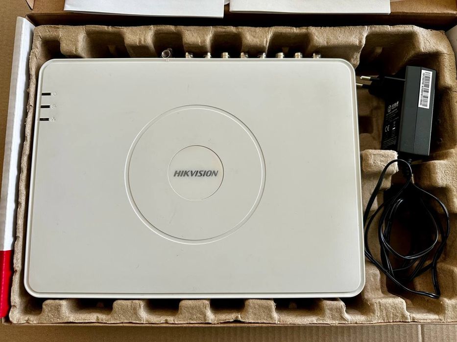 Hikvision DS-7116HQHI-F1/N 16-канальный Turbo HD видеорегистратор