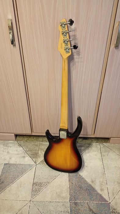 Gitara basowa Peavey Zodiac EX