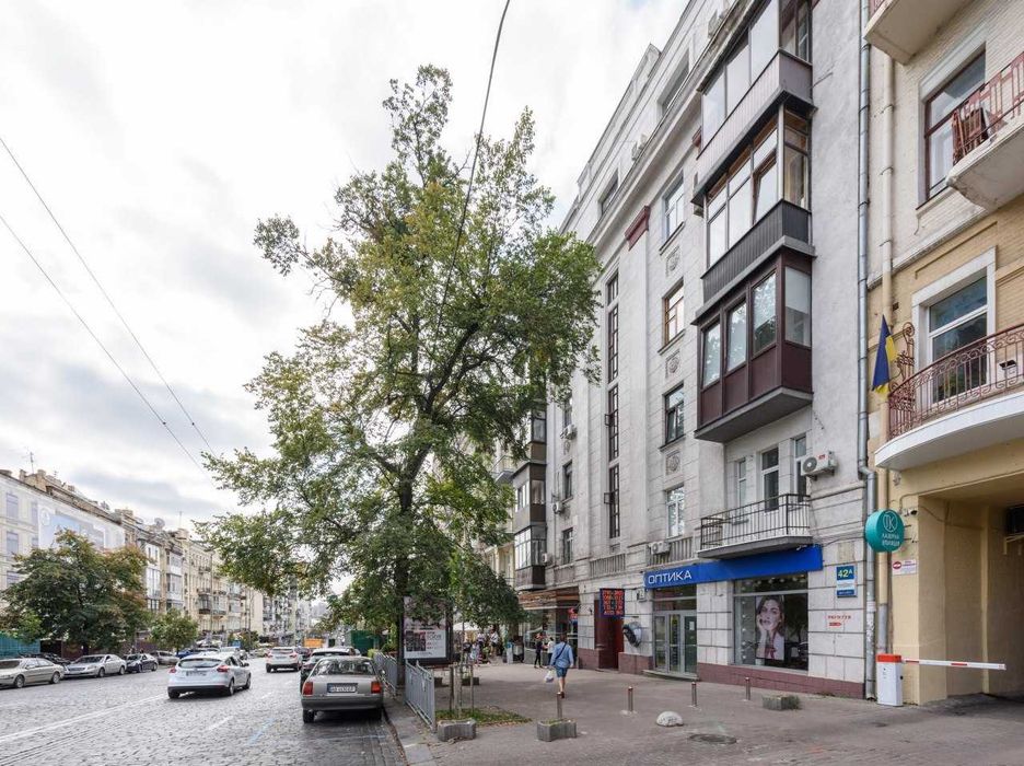 БЕЗ КОМІСІЇ. Продаж офісу 90 кв.м. Велика Васильківська, 42. Сталінка. Метро Площа Українських Героїв (Льва Толстого), Олімпійська, Палац Спорту