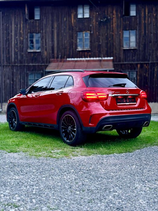 Mercedes Benz GLA250 AMG 2019