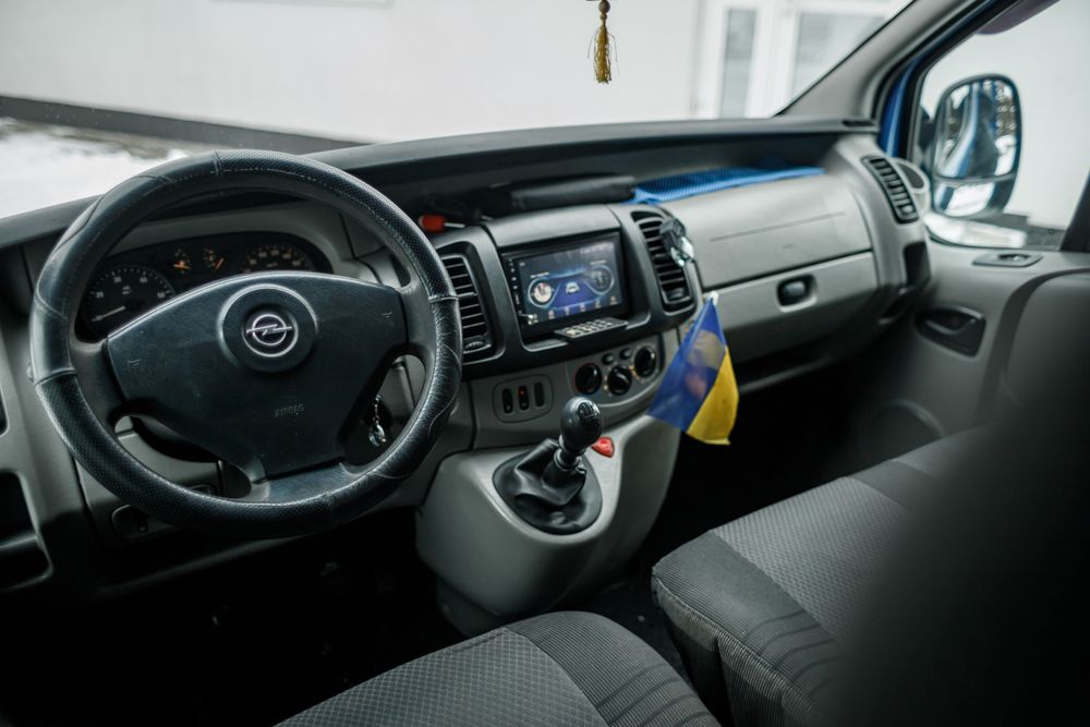 Продам Opel Vivaro Long 1.9 Пасажир 9 місць