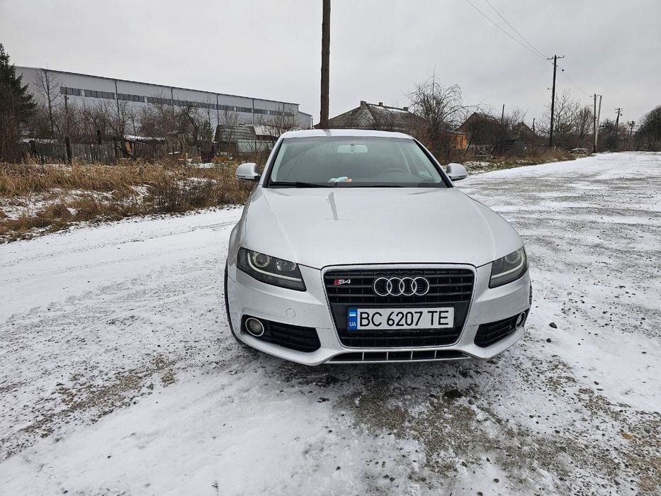 Продам ауді а4 b8