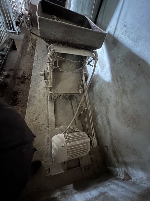 Продам ДКУ зернодробілка