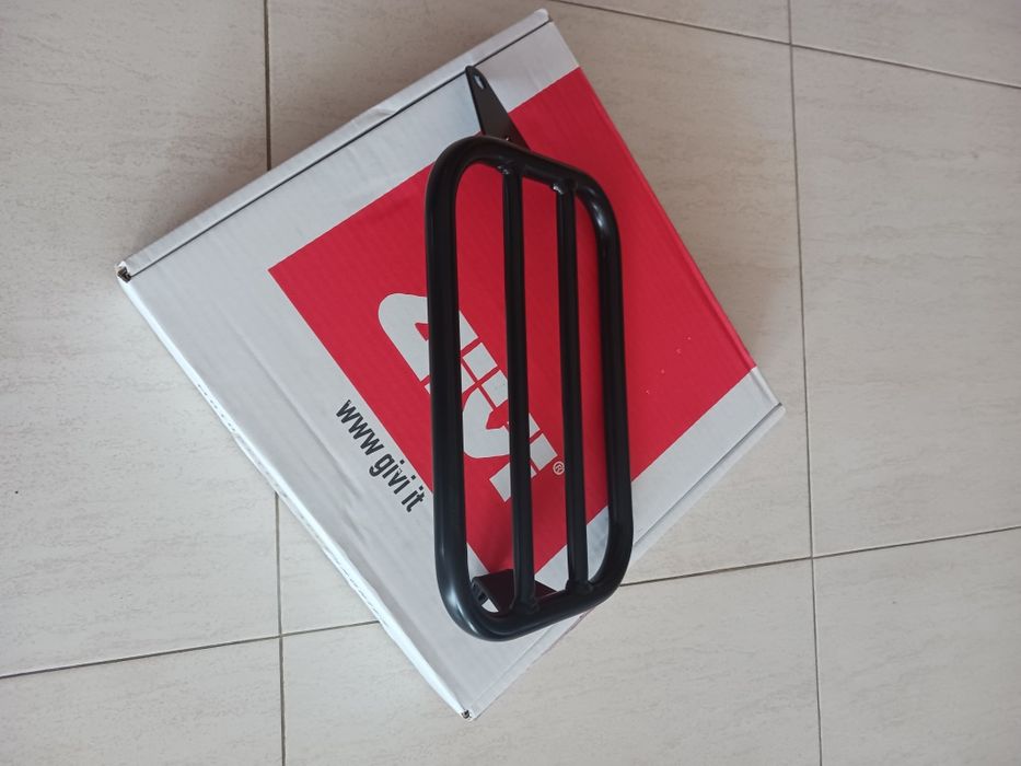 Top case smirrígido GIVI W901 com rack GIVI