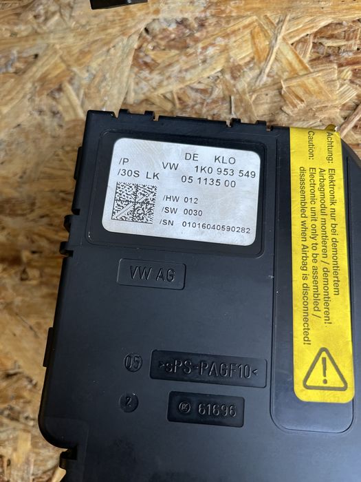 Під рульові переключателі Volkswagen Touran Caddy