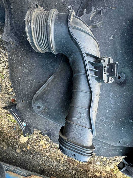 Розходомір Повітря до BMW F10, F11, F07 N47 2.0 Дизель (13718508047)