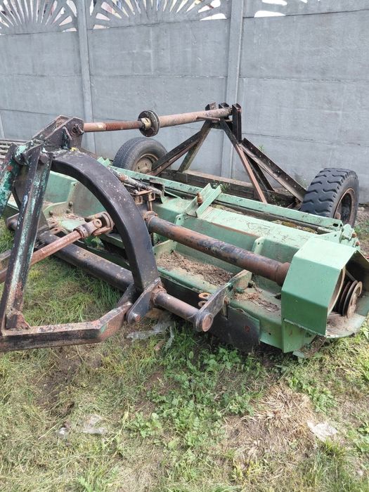 Kosiarka, mulczer, dobry stan, szerokość robocza 2,8m.