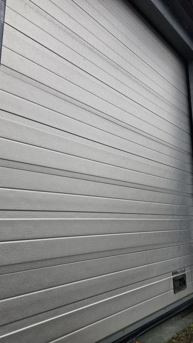 Brama garażowa 2.55x2.9 panelowa segmentowa rolowana przemysłowa